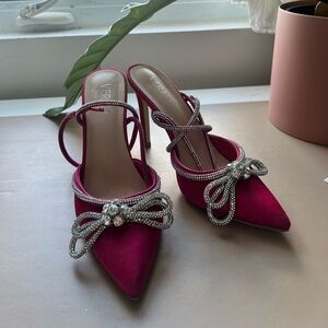 Pink bow heels